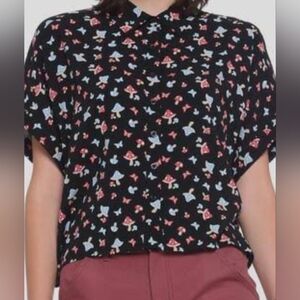 HOT TOPIC Women's Crop Top Button Down Mushrooms Butterflys